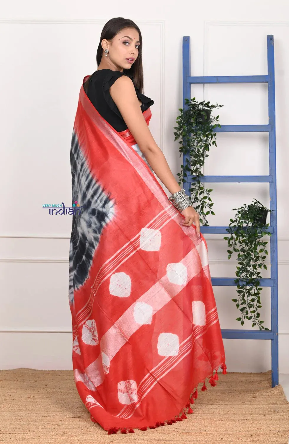 EXCLUSIVE! Handmade Tie and Dye Cotton Red-Black Saree By Women Weavers