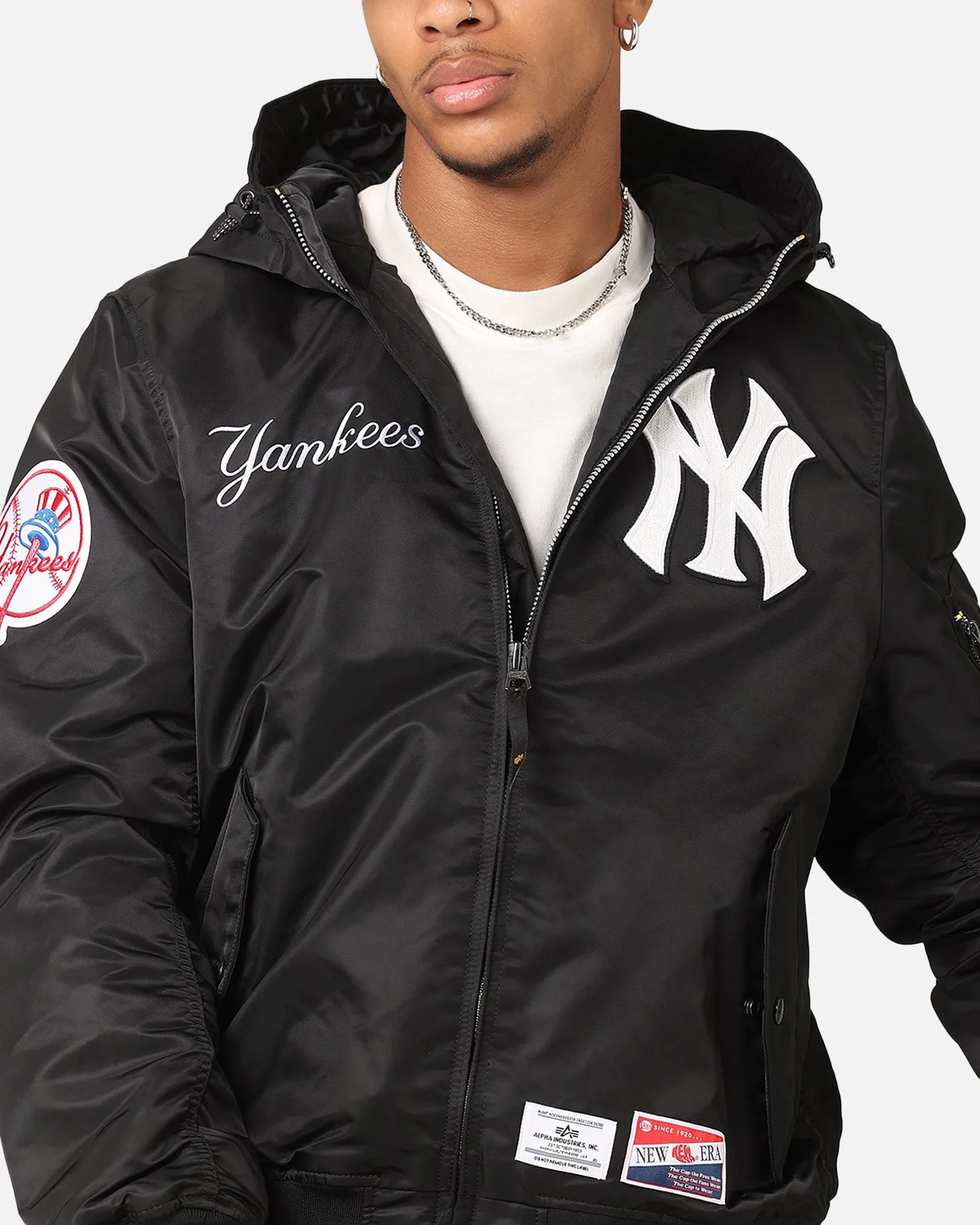 New Era New York Yankees Alpha Industries L-2B Hooded Bomber Jacket Black